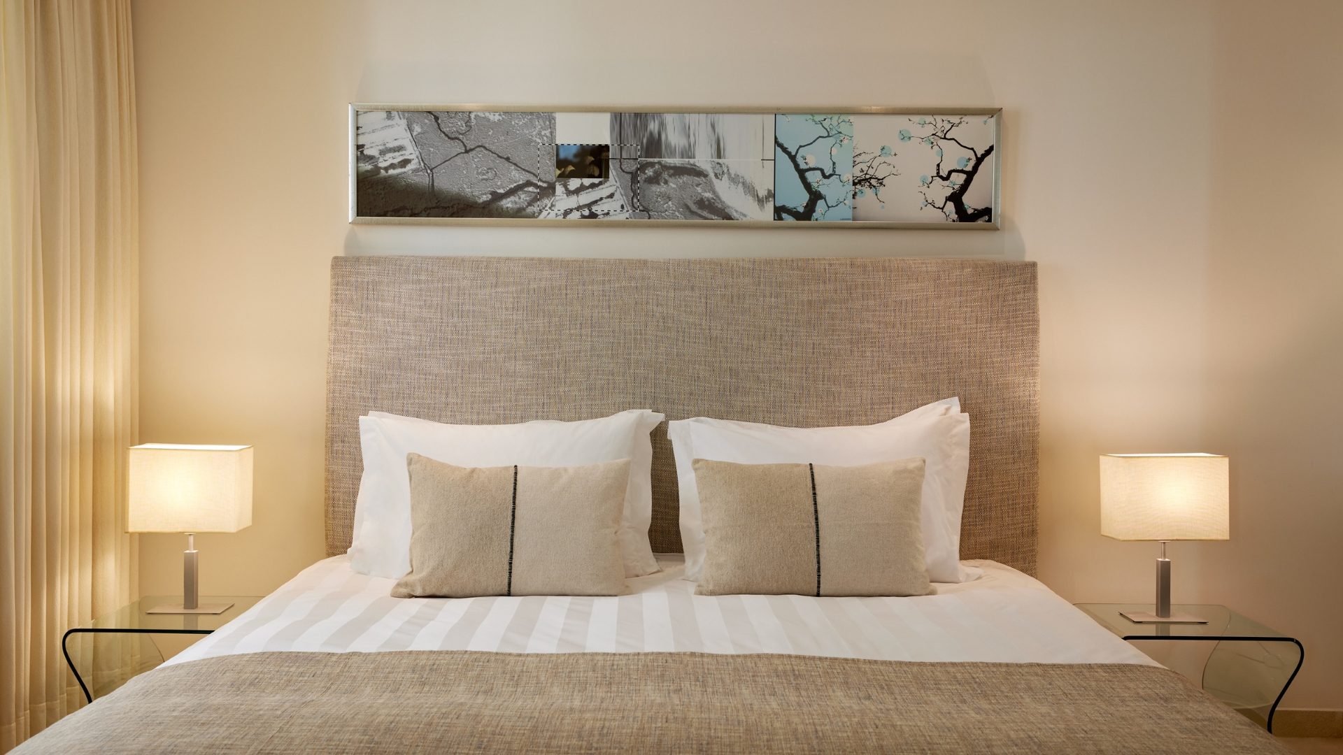 Suite bedroom